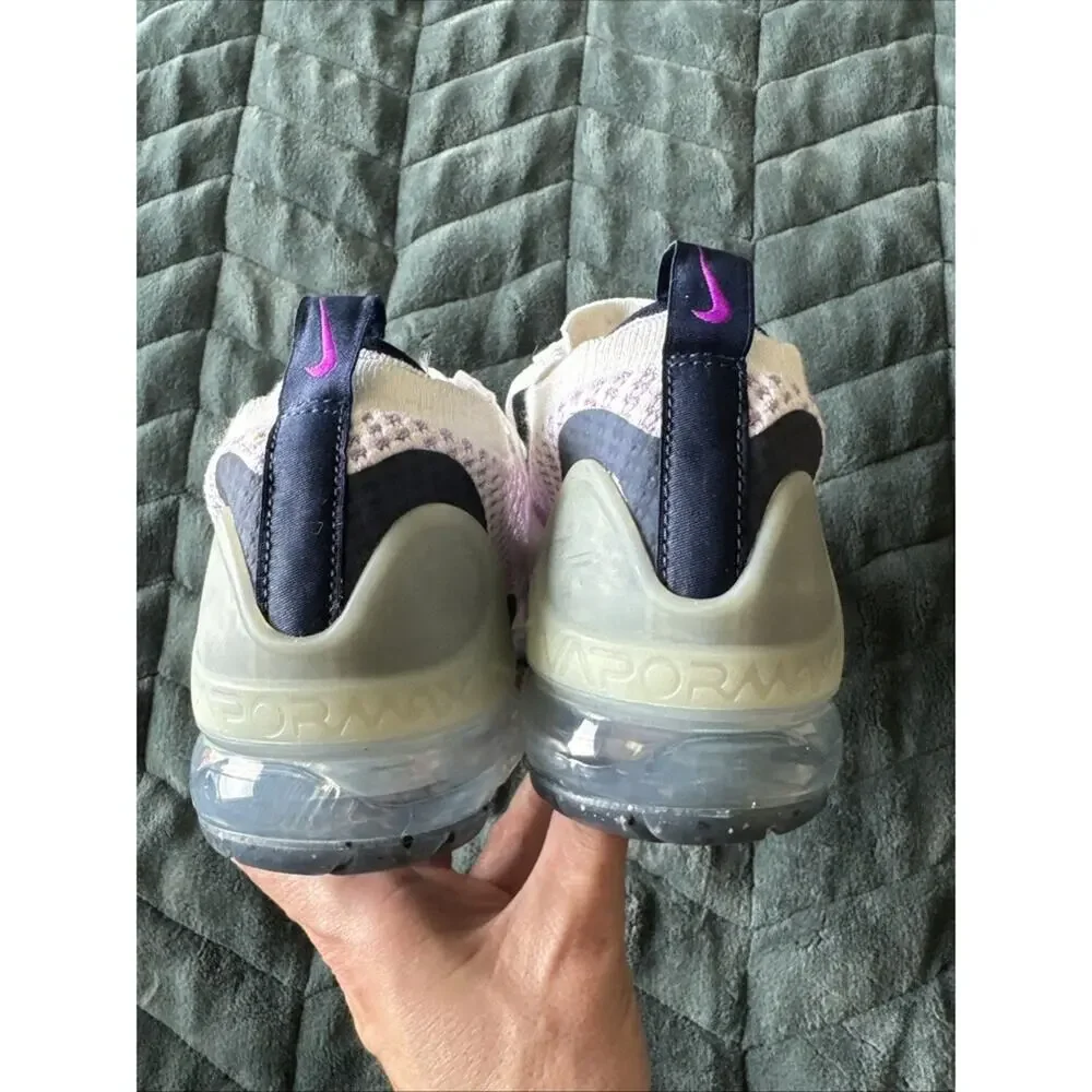 Nike Air Vapormax 2021 Flyknit GS White Violet Frost Size 7 Pre Owned Excellent